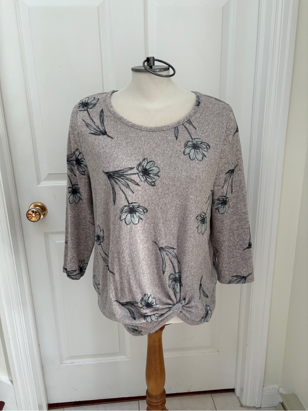 Eclipse Taupe Floral Scoop-Neck Tie-Hem Sweater